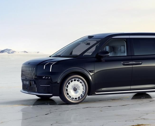 极氪009发布车型焕新预告，二季度上市，搭载Thor-U芯片