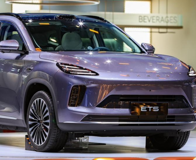 因芯片成本暴涨，奇瑞星途ET5涨价5000元，指导价16.49万元