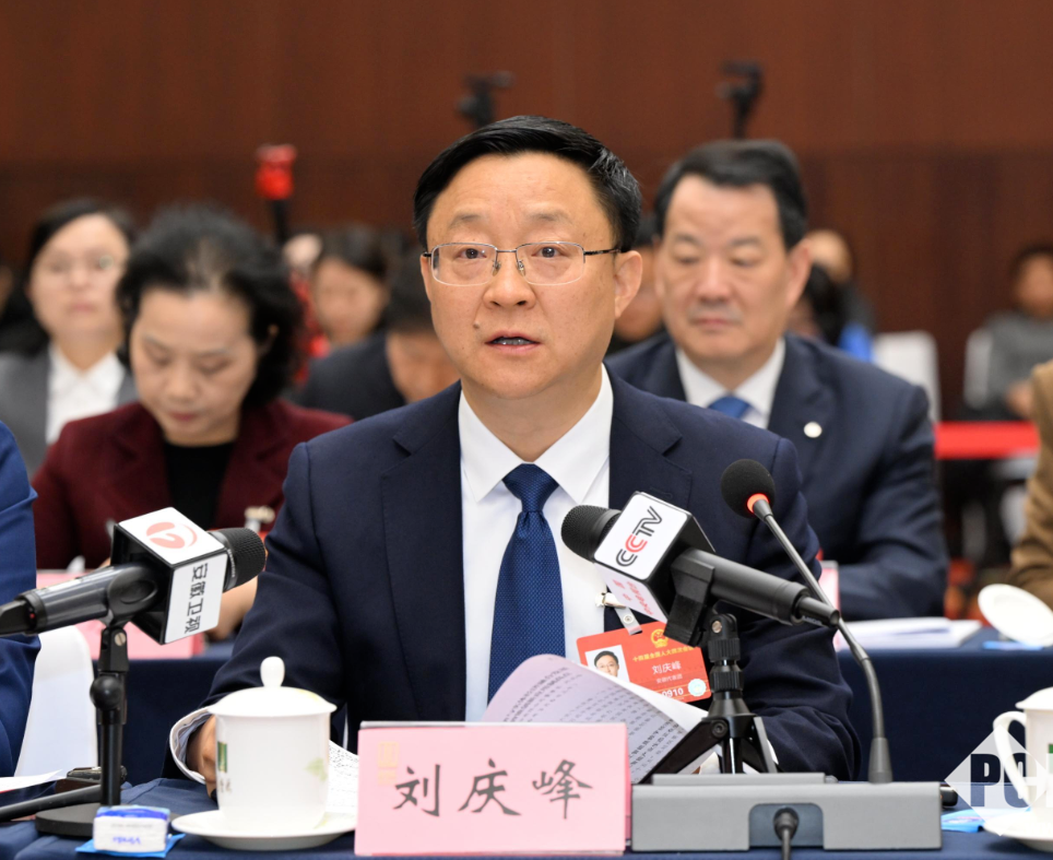 科大讯飞刘庆峰谈教育AI：批评套壳大模型，呼吁机构认证确保安全