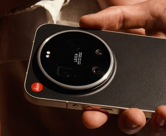 小米17 Ultra徕卡版黑银色上市：7999元起，徕卡门店同步开售