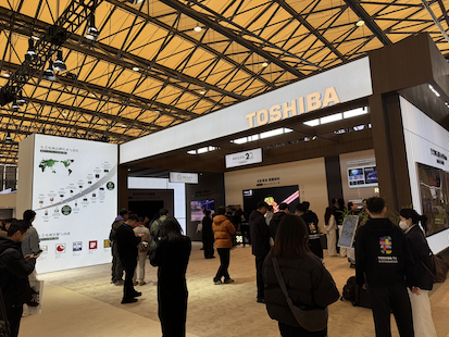 东芝中日同源REGZA系列亮相AWE 2026 通过潘通高色域认证