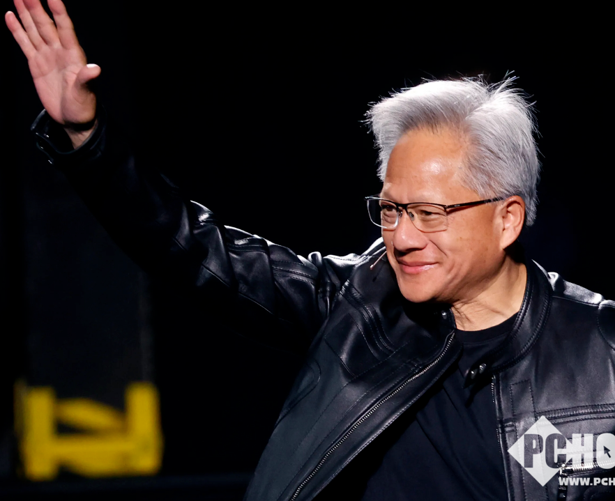 黄仁勋拒绝接班计划，以扁平化架构替代传统权力交接