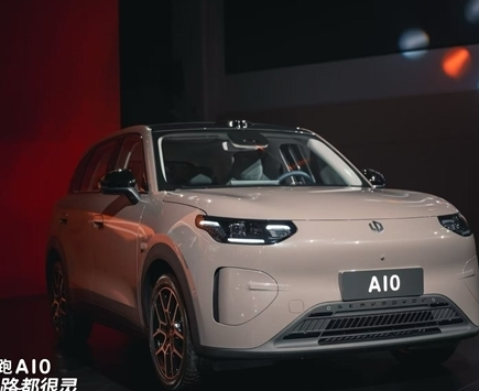 零跑A10提前达标新国标，曹力官宣电池48小时不起火不爆炸