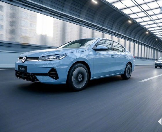 一汽大众全新速腾S亮相：搭载双屏交互，7.98万元起