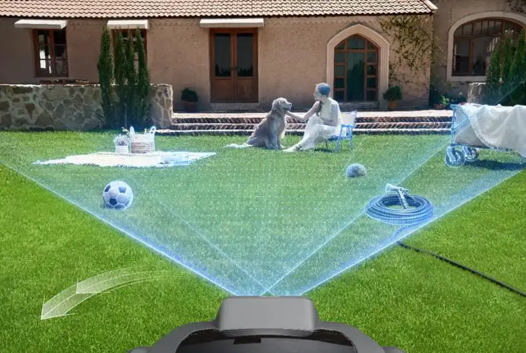 MOVA这台割草机，会像自动驾驶汽车一样“思考”