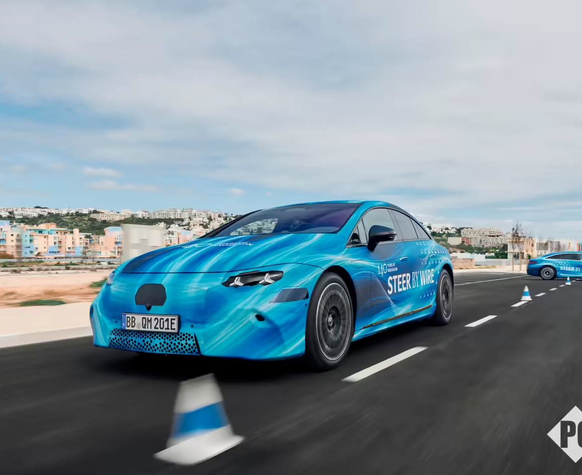 奔驰电动旗舰EQS将二次改款，搭载线控转向、异形方向盘设计