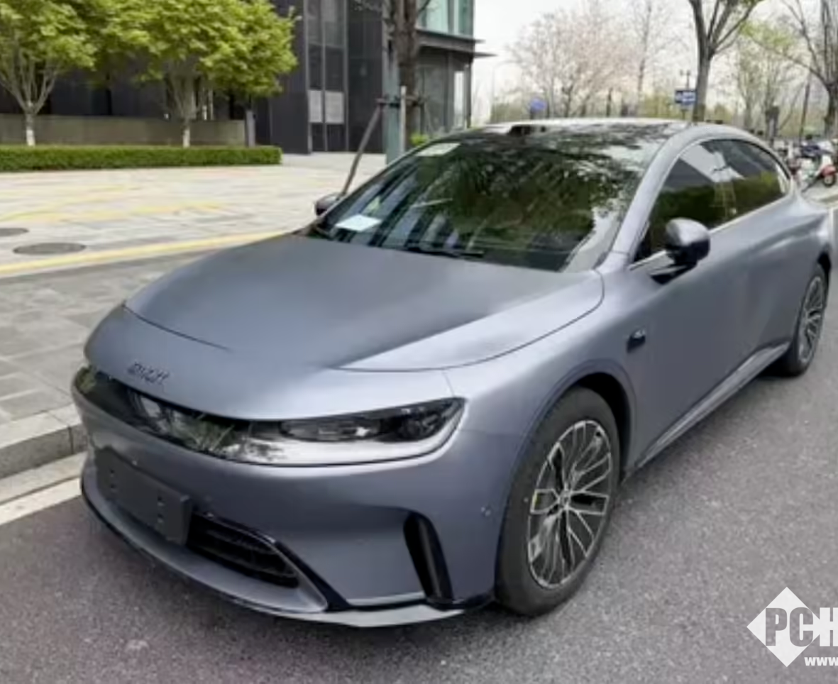 精灵#6 EHD实车谍照曝光：smart首台豪华掀背轿车