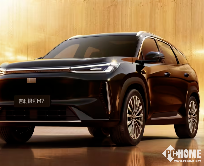 吉利银河M7采用1.5L雷神EM超级电混发动机，预售价13.98万元起