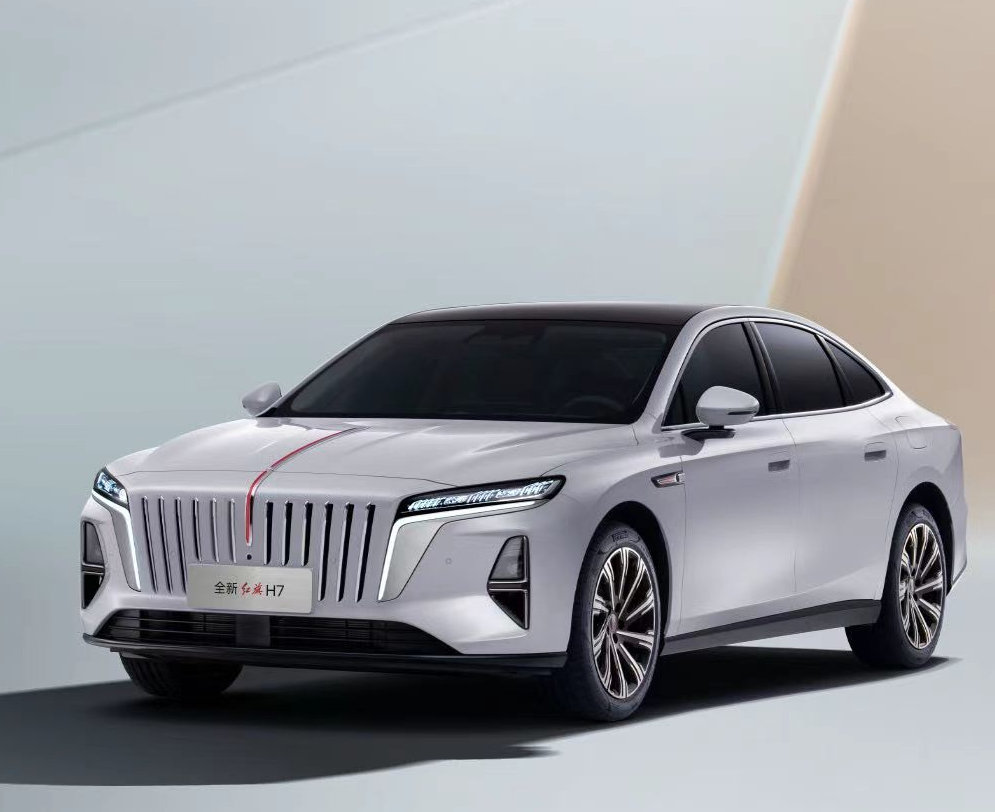 全新一代红旗H7登陆北京车展，搭载1.5T插电混动系统