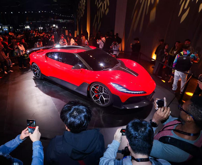 追觅“星空计划”再耀硅谷，火箭车挑战0.9秒破百