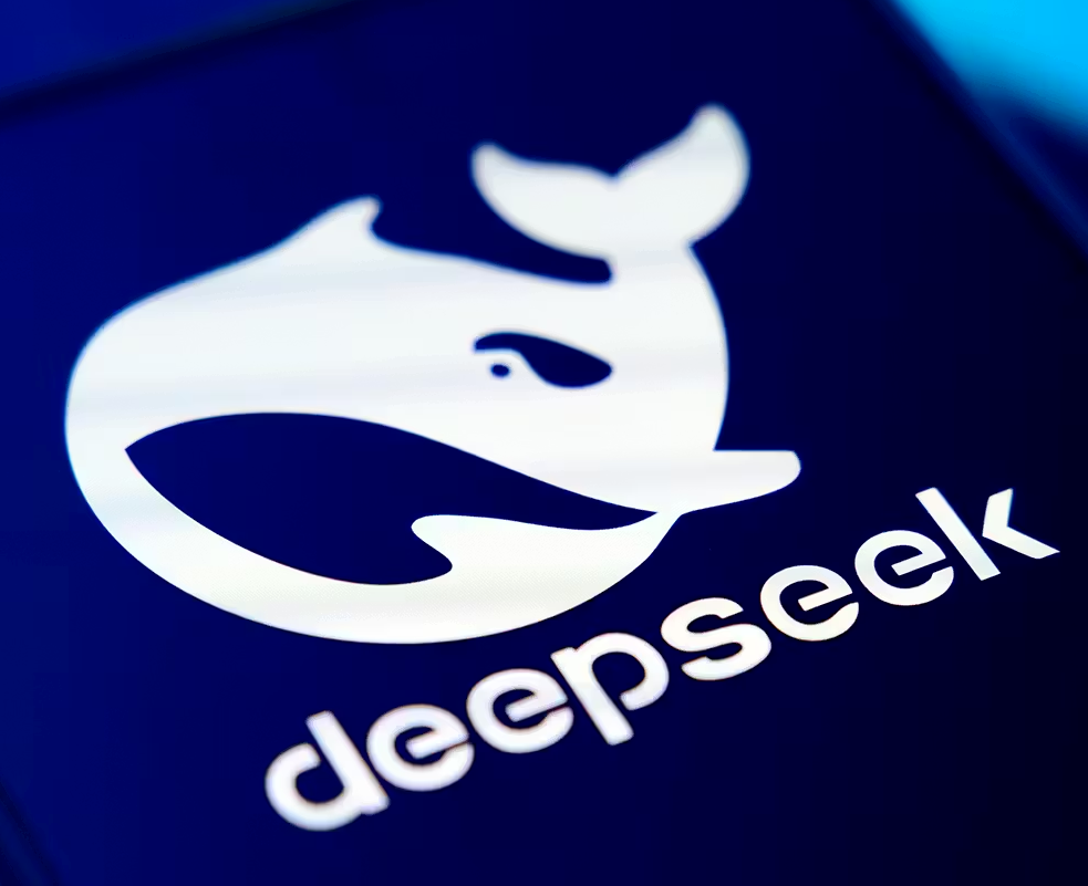 外媒称DeepSeek拟融资500亿元，估值达4000亿元，腾讯领投