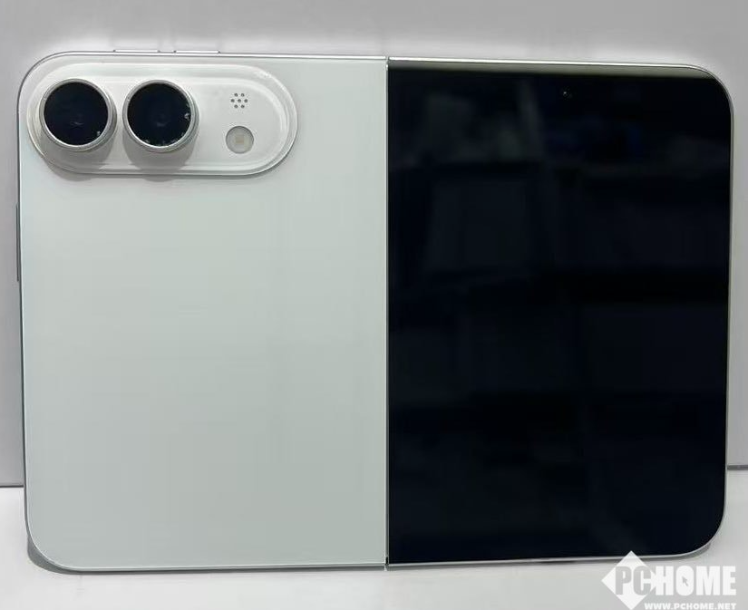 苹果首款iPhone Fold机模曝光：舍弃Face ID，首发或只有白色