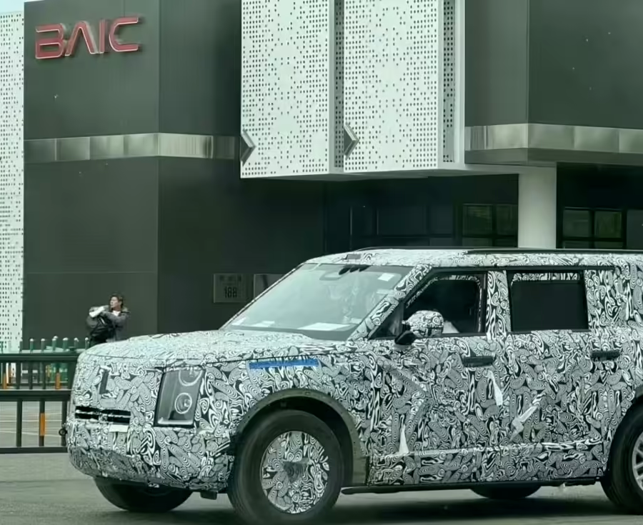 华为高管官宣享界SUV即将问世：定位方盒子SUV