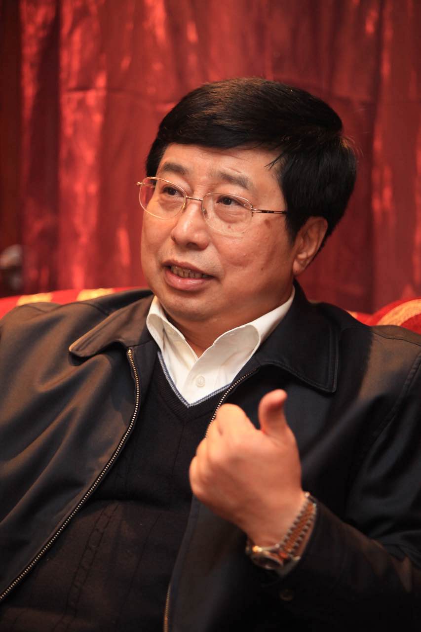 欧洲杯即将决赛 周厚健却要"加时赛"