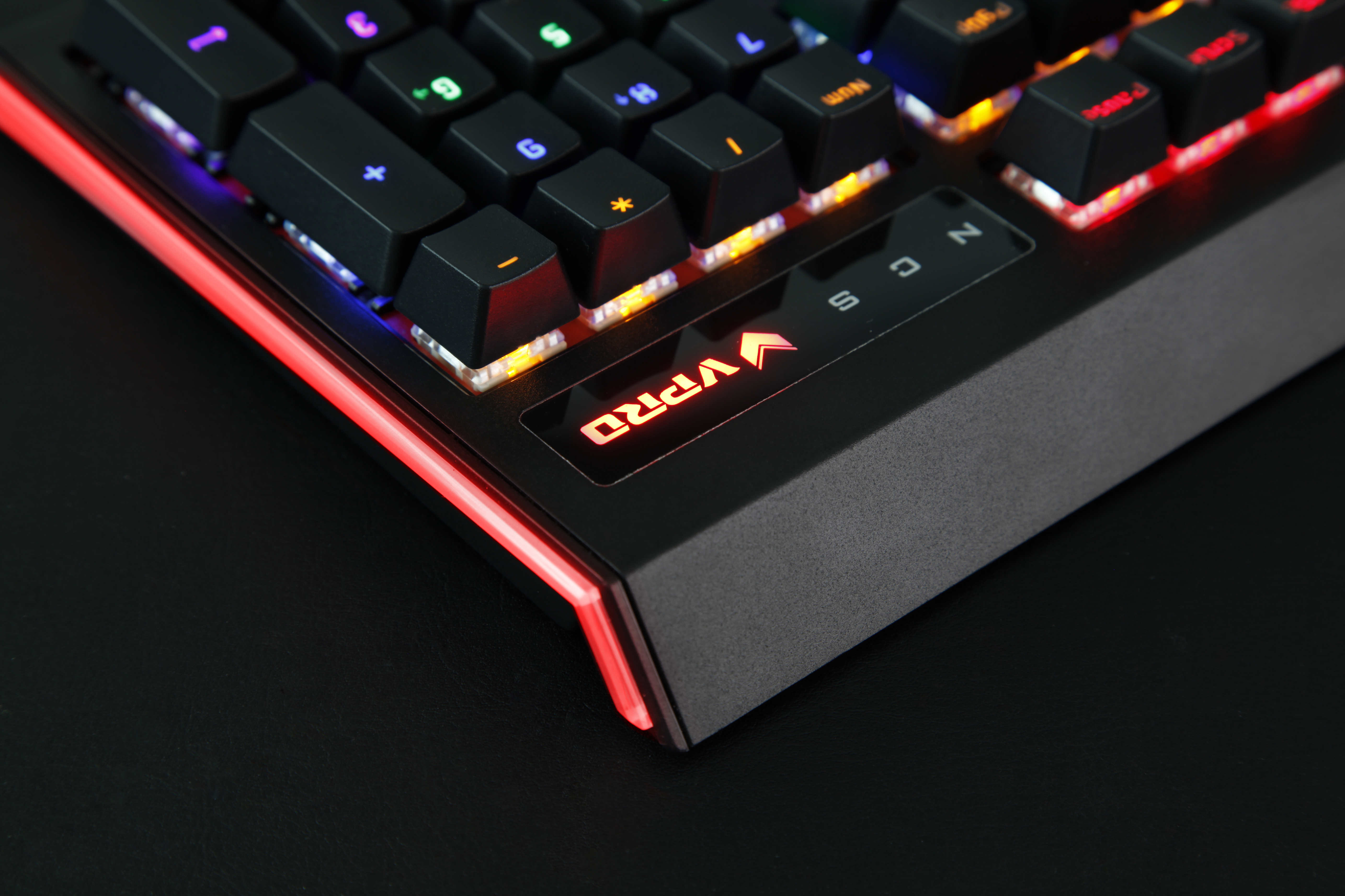 一"键"倾心 雷柏v500l混彩背光机械键盘图赏