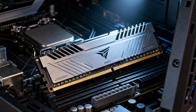 PC鲜辣报：海盗船推三舱式机箱，内存上涨将持续至27年